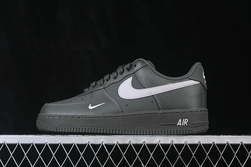 All categories Nk Air Force 1 Air Force series Nk Air Force 1 Low Air Force low-top Nike Air Force 1'07 Low Air Force 1 low-top casual sneakers IV5732-001